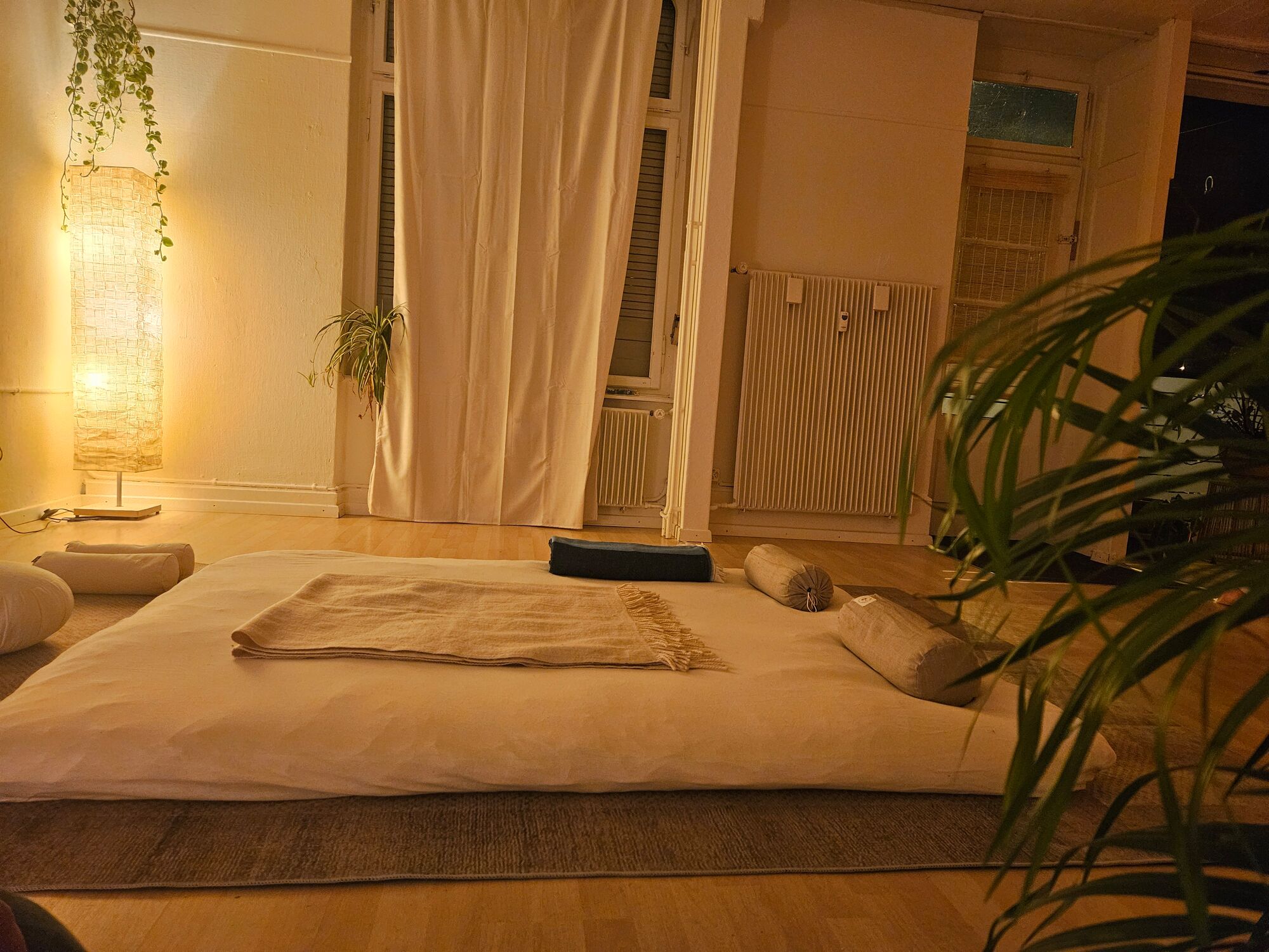 Zen-inspirierter Behandlungsraum